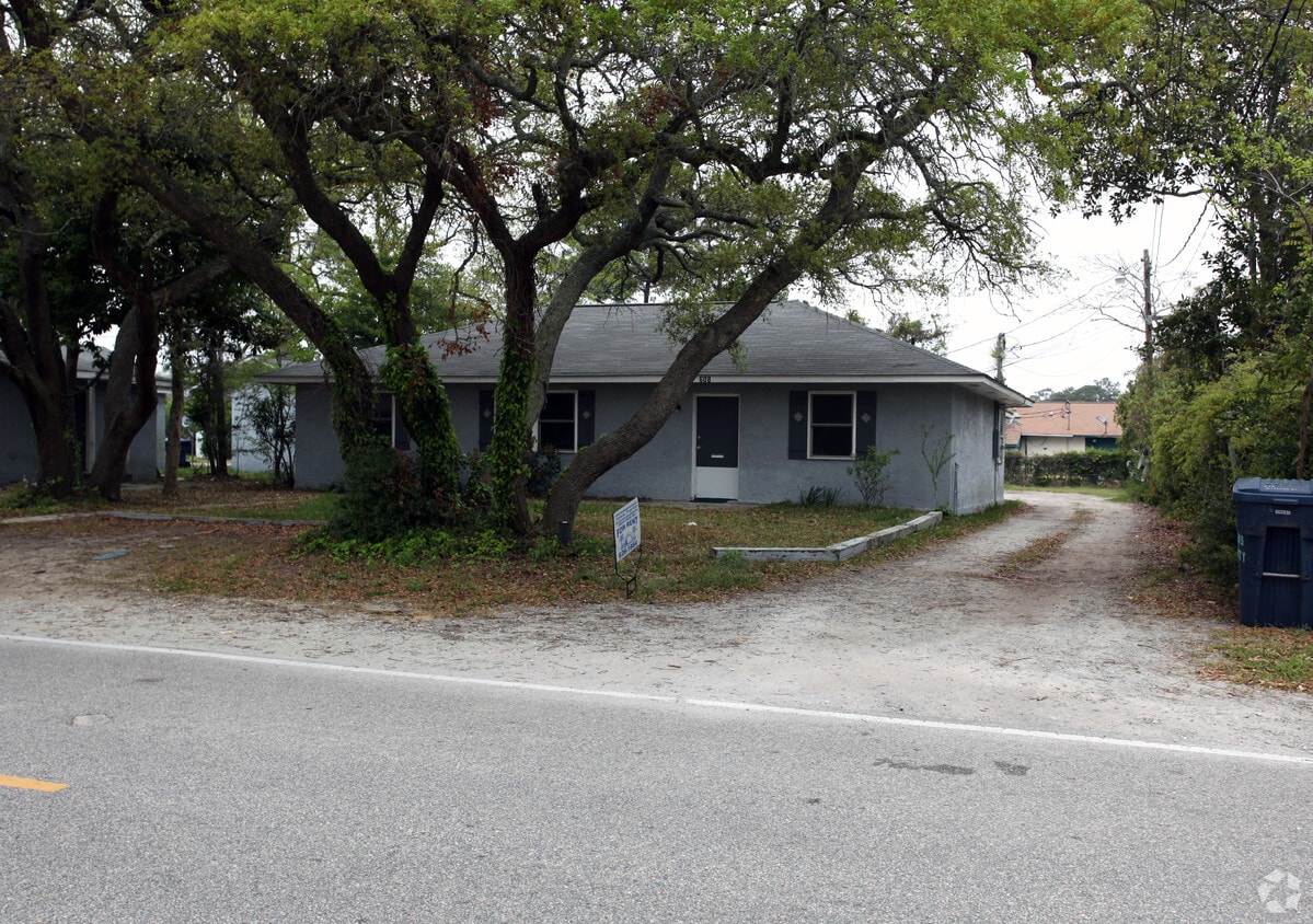 Building Photo - 608 Mitchell Dr