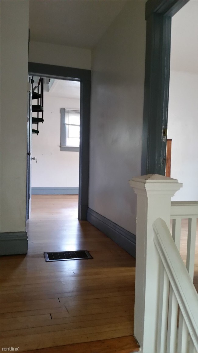 Building Photo - 5 br, 2 bath House - 1130 South Forest Ave...