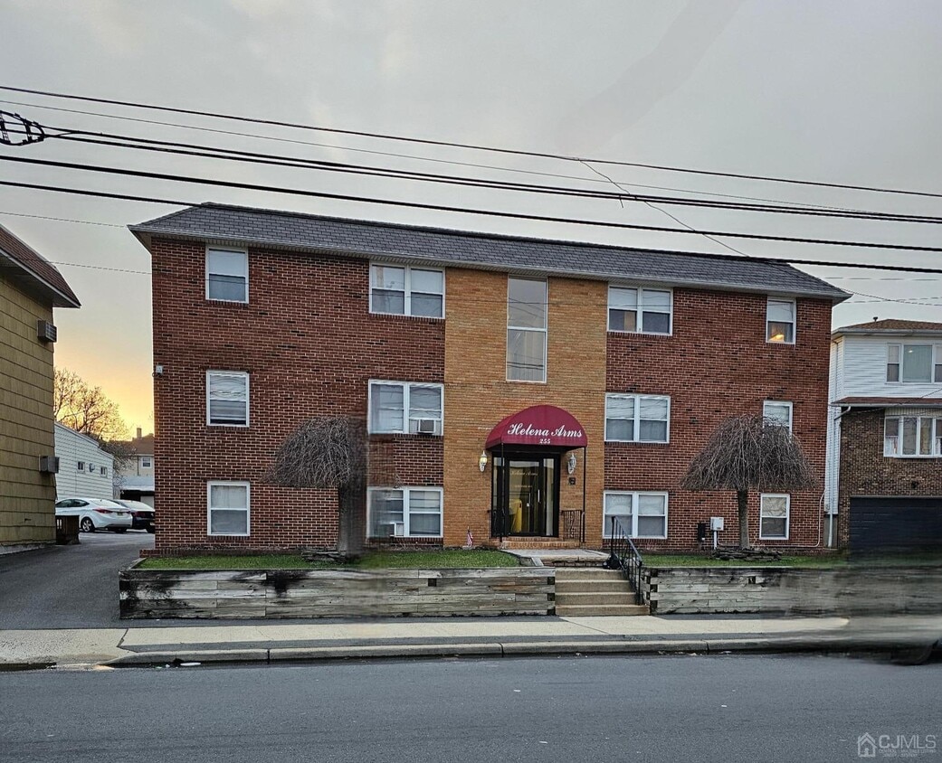 255 Schuyler Ave Unit 8, Kearny, NJ 07032 Room for Rent in Kearny, NJ