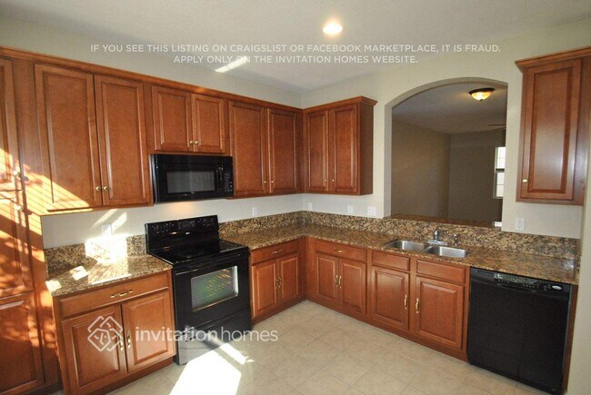 Building Photo - 627 Dakota Dr