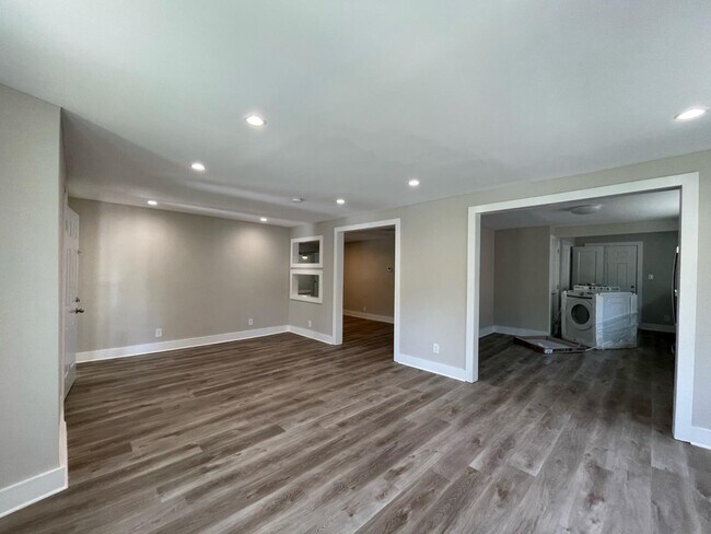 Foto del edificio - 1436 Sharon St NW
