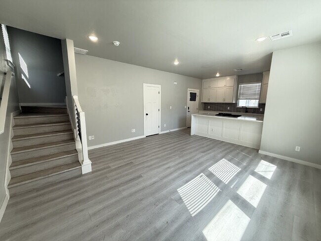 Foto del edificio - 2 Bedroom Townhouse in OKC