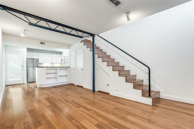 Building Photo - 4242 Buena Vista St