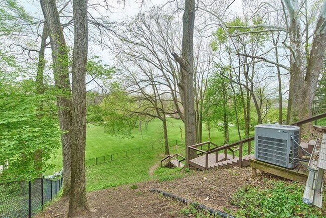 Building Photo - Magical 2 Bedroom With Stunning Views in C...
