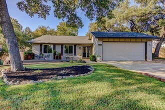 Building Photo - 2713 Bryonhall Dr