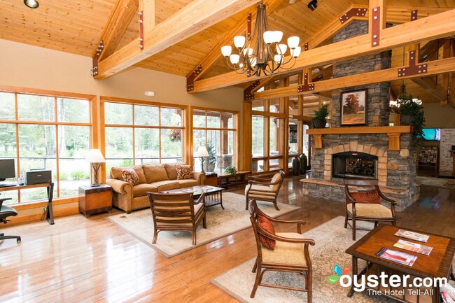 Building Photo - 18575 SW Century Dr