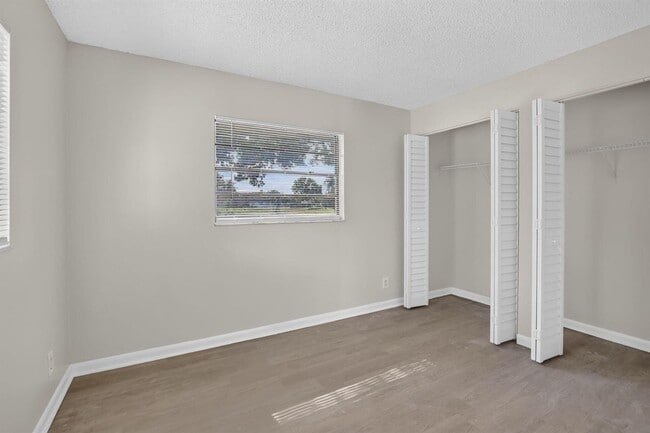 Building Photo - 4931 NW 94th Ter
