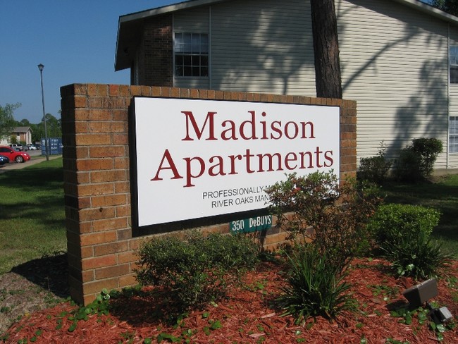 Foto del edificio - Madison Apartments