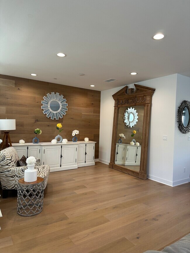 Foto del edificio - 8005 Chalet Ln