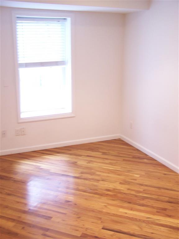 Building Photo - 315 11th St