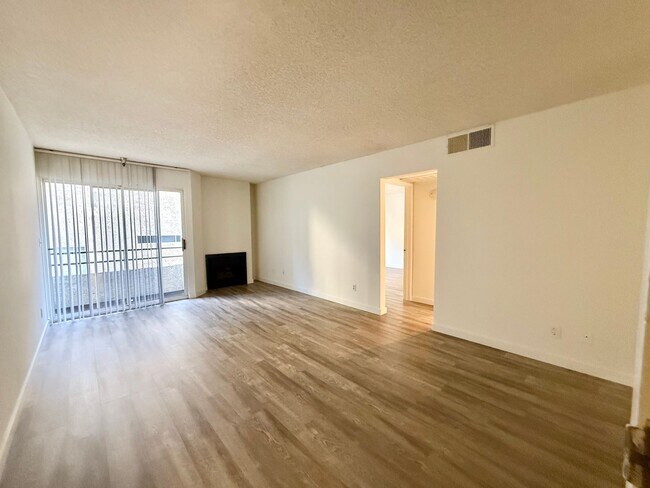 Foto del edificio - 3715 S Canfield Ave