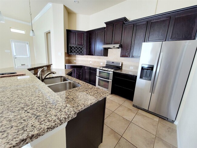 Foto del edificio - 9415 Harmony Lake Ln