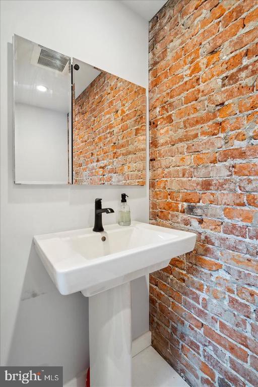Foto del edificio - 224 Edgemont Ave