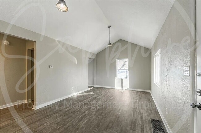 Foto del edificio - 3920 Spruce Ave