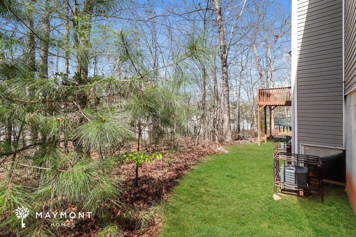 Foto del edificio - 270 Teak Ln