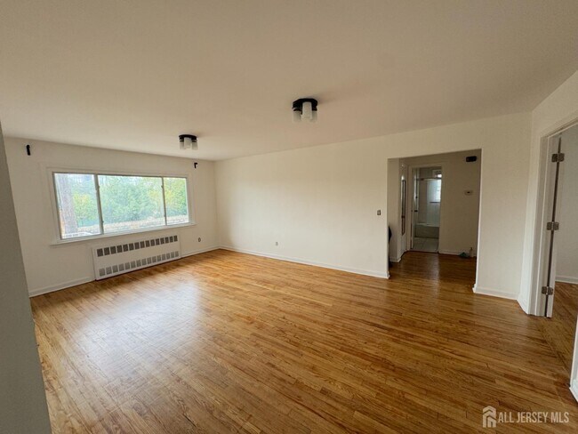 Foto del edificio - 304 Woodcliff Ave