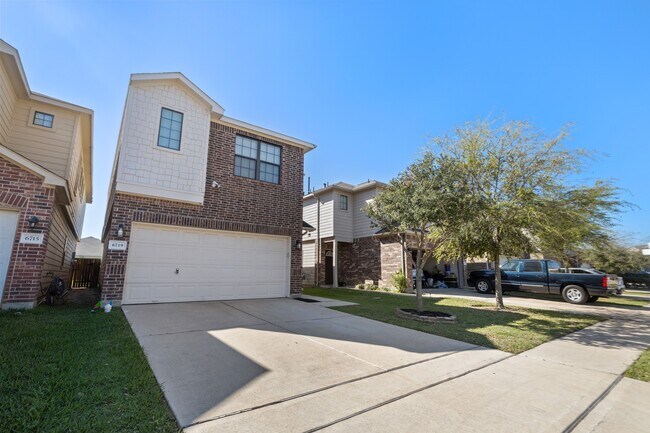 Foto del edificio - 6719 Sharpstone Creek Ln