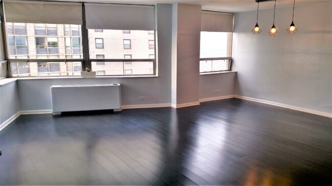 Foto del edificio - 5701 N Sheridan Rd