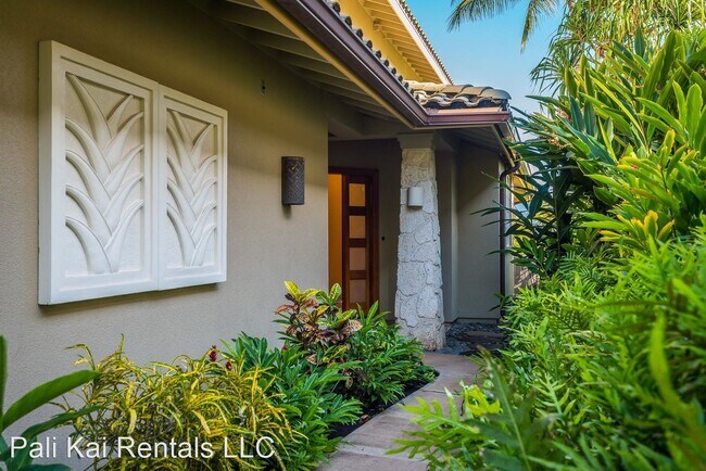 Building Photo - 3 br, 2.5 bath House - 68 Kainehe Place 6-B