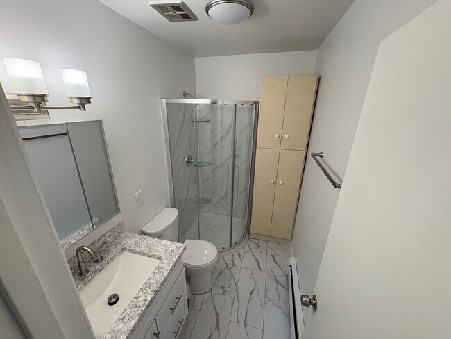 Foto del edificio - 23 Pilgrim Dr