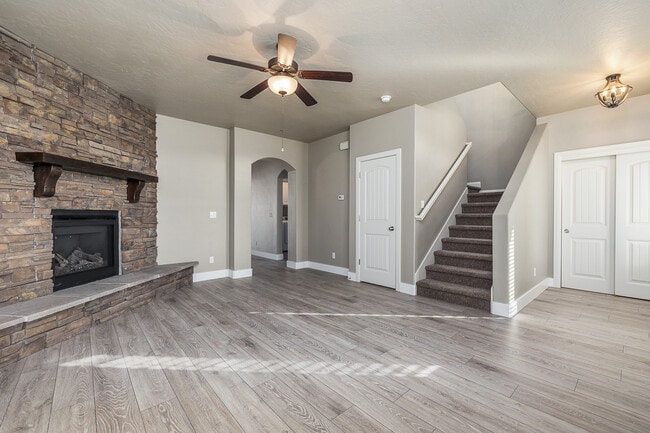 Foto del edificio - 5344 W Los Flores St