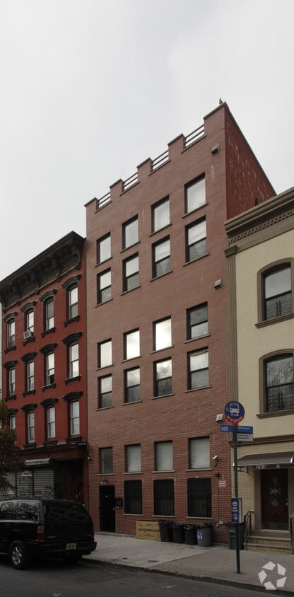 Primary Photo - 201 Johnson Ave