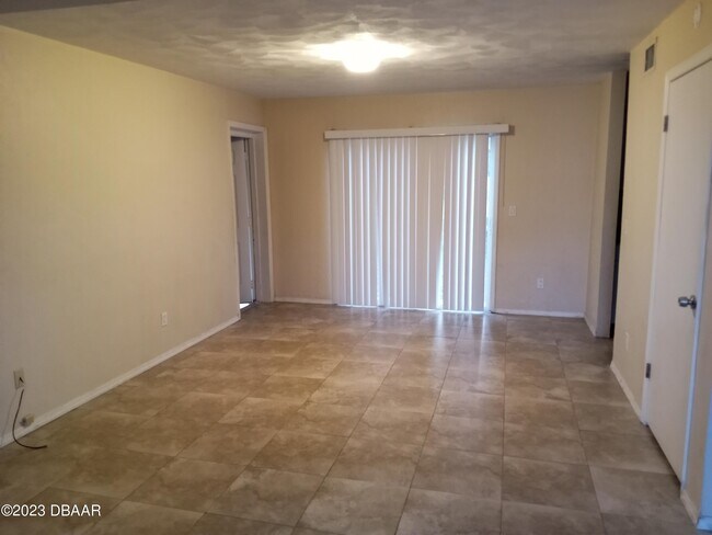 Foto del edificio - 2002 S Palmetto Ave