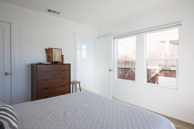 Foto del edificio - 2010 S Harcourt Ave
