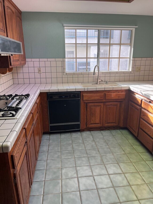 Foto del edificio - Canyon Crest 3bd/2.5ba Townhouse