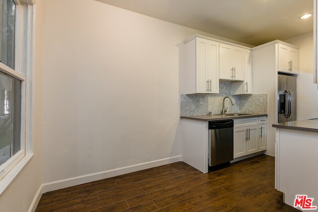 Foto del edificio - 7229 Willoughby Ave