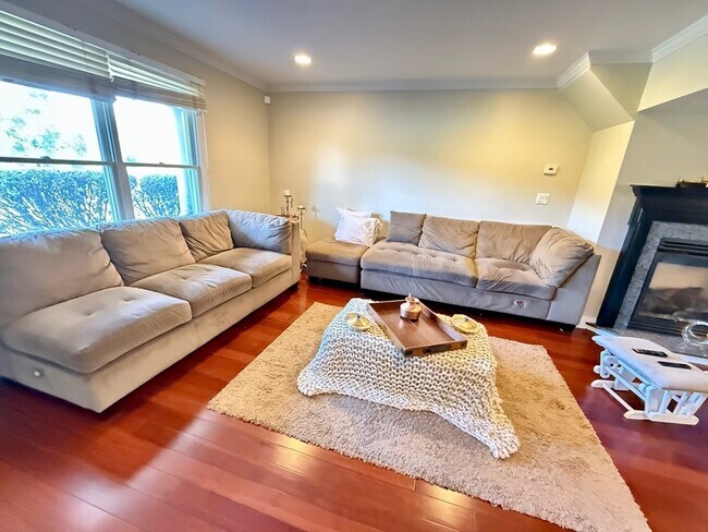 Foto del edificio - 218 Rangeway Rd