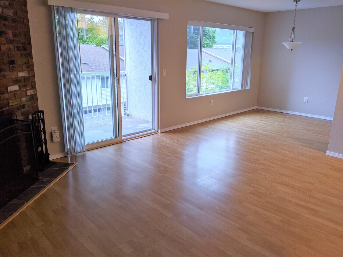 9922 NE 116th St Unit 311, Kirkland, WA 98034 Condo for Rent in