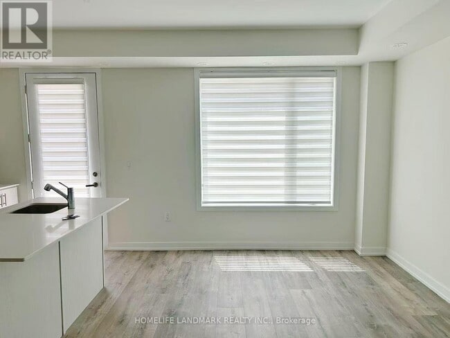 Building Photo - 3550 Colonial Dr