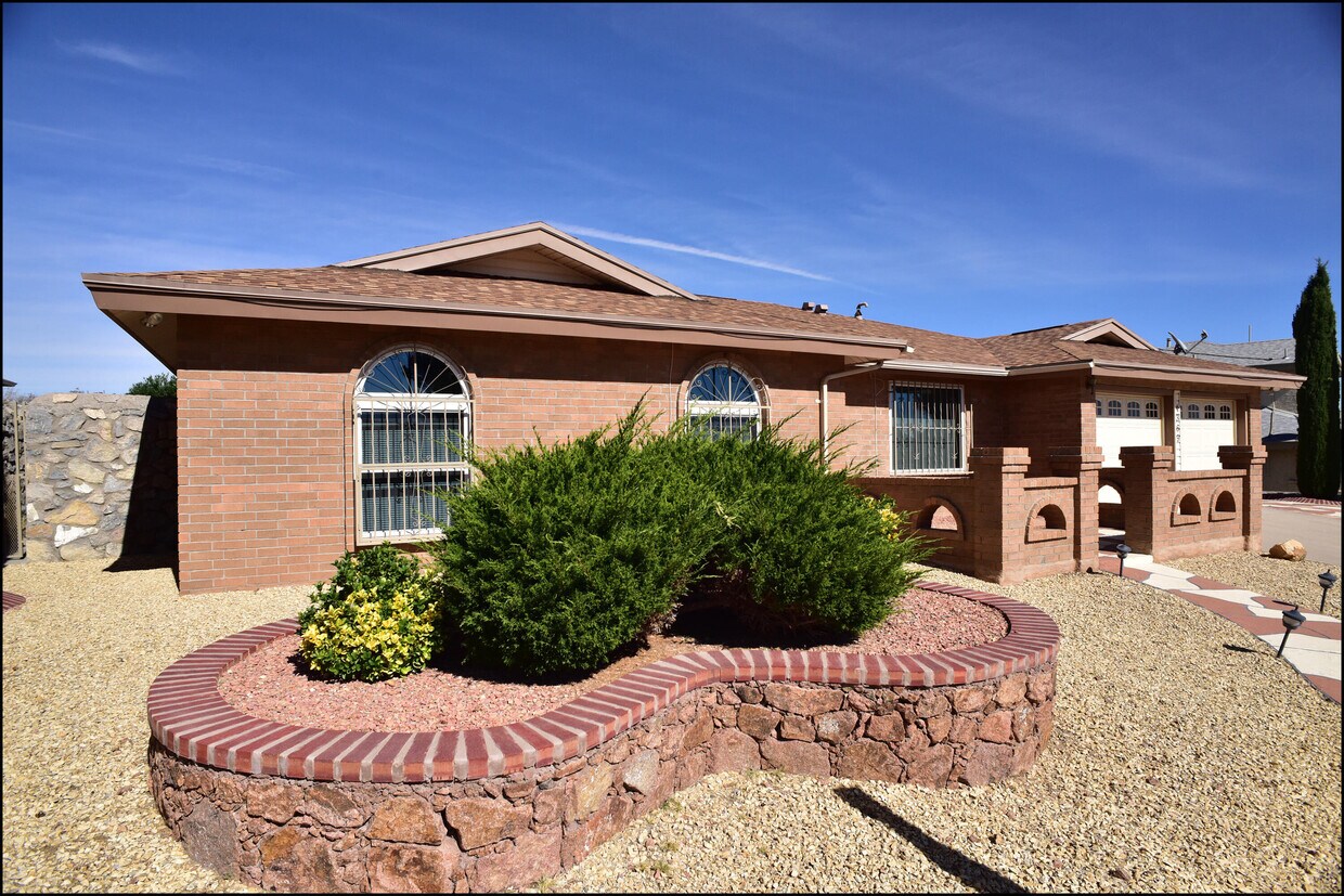 4369 Loma De Oro Dr, El Paso, TX 79934 House Rental in El Paso, TX
