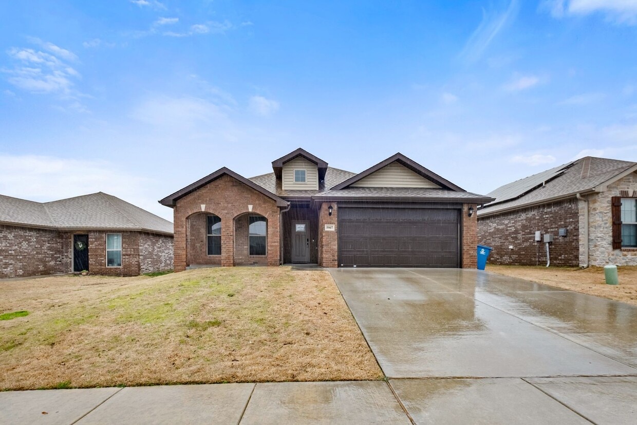 Gorgeous Home in Bentonville! - Gorgeous Home in Bentonville!