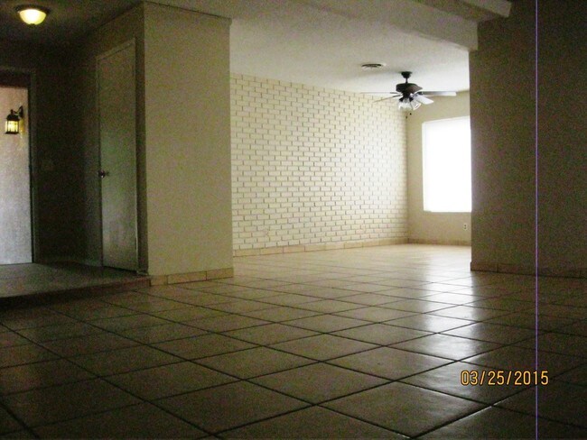 Foto del edificio - 3 br, 2 bath House - 4225 Gibraltar St.