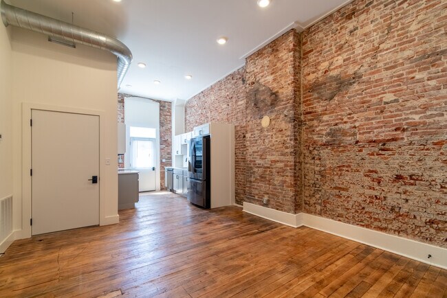 Cocina - 123 N 4th St