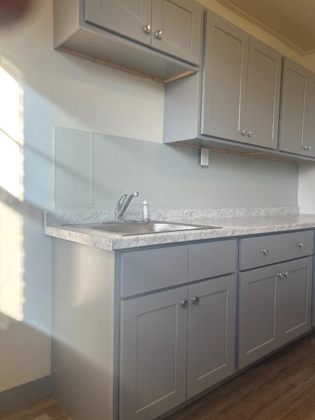 Photo - 1209 Wallace St Apartment