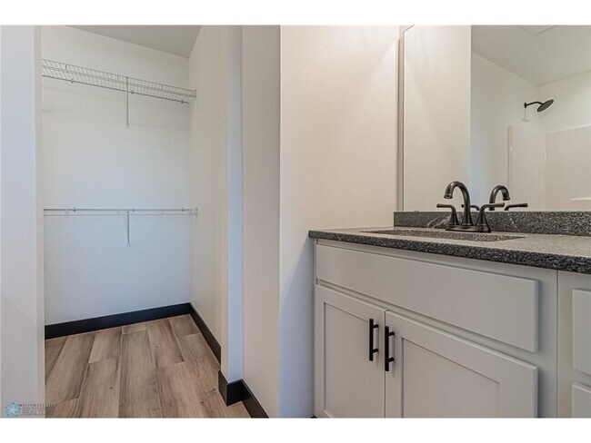 Foto del edificio - 6733 67th Ave S
