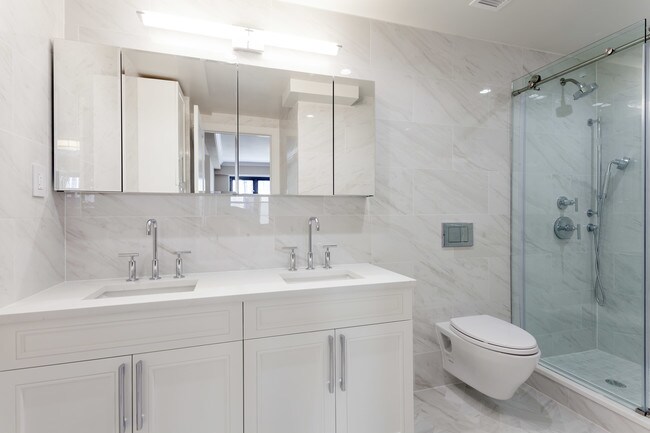 Building Photo - 305-315 East 86th Street