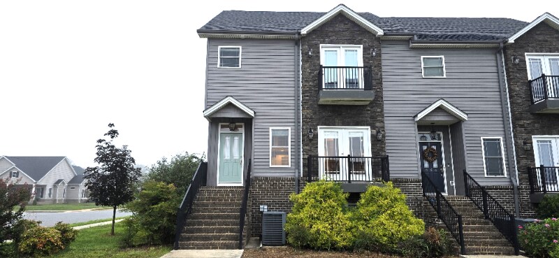 Foto principal - 990 Brewington Dr