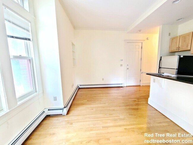 Photo - 195 Commonwealth Ave Apartment