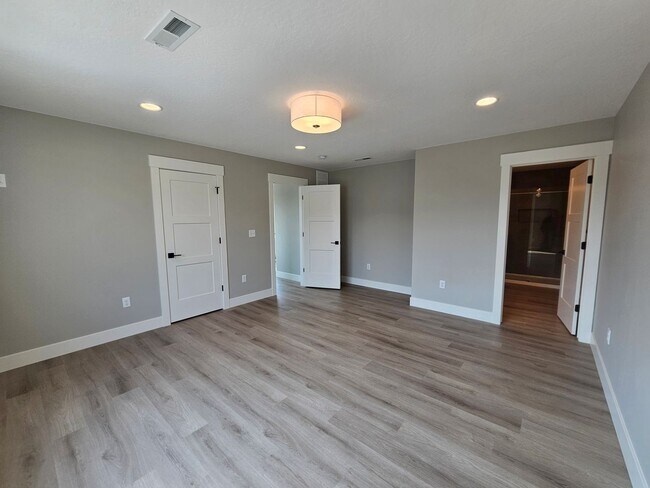 Foto del edificio - Brand New Townhome