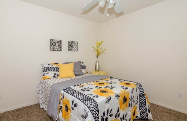 Foto del edificio - 5 Grn Mdws Rd