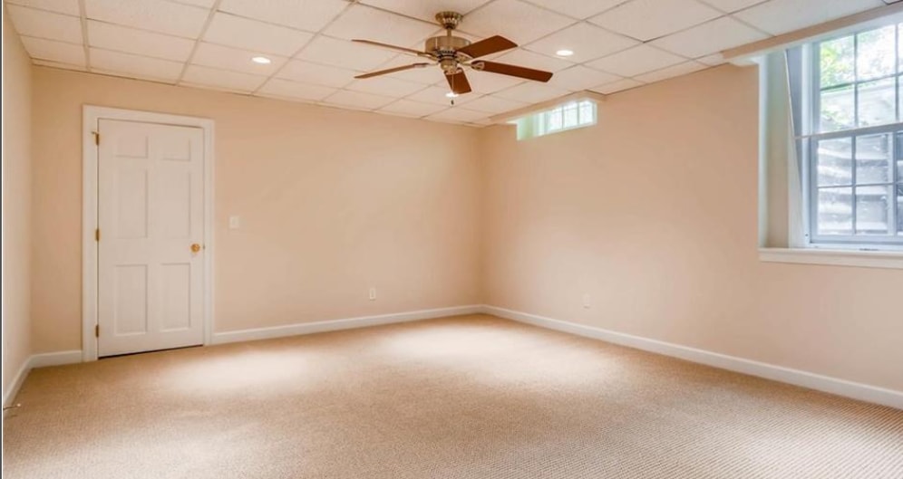 Building Photo - 1052 Castle Falls Dr NE