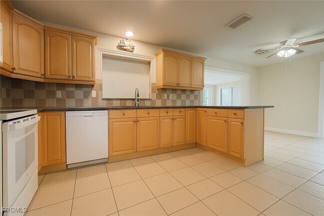 Foto del edificio - 109 SE 46th Ln