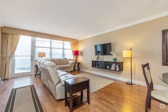 Building Photo - 3725 S Ocean Dr