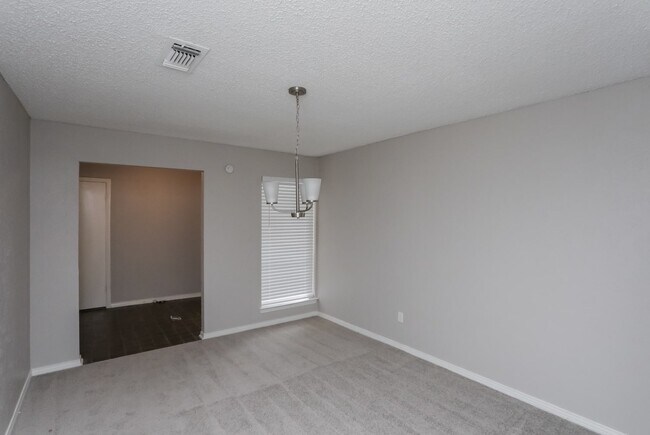 Building Photo - 327 Gatewood