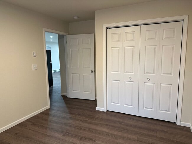 Building Photo - 2 Bedroom Duplex