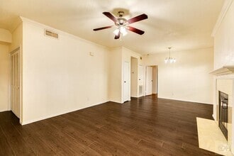 Building Photo - 921 Marine Dr